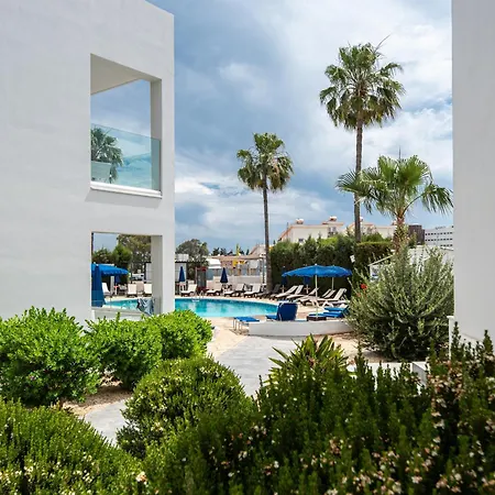 Bellini Apartahotel 3*
